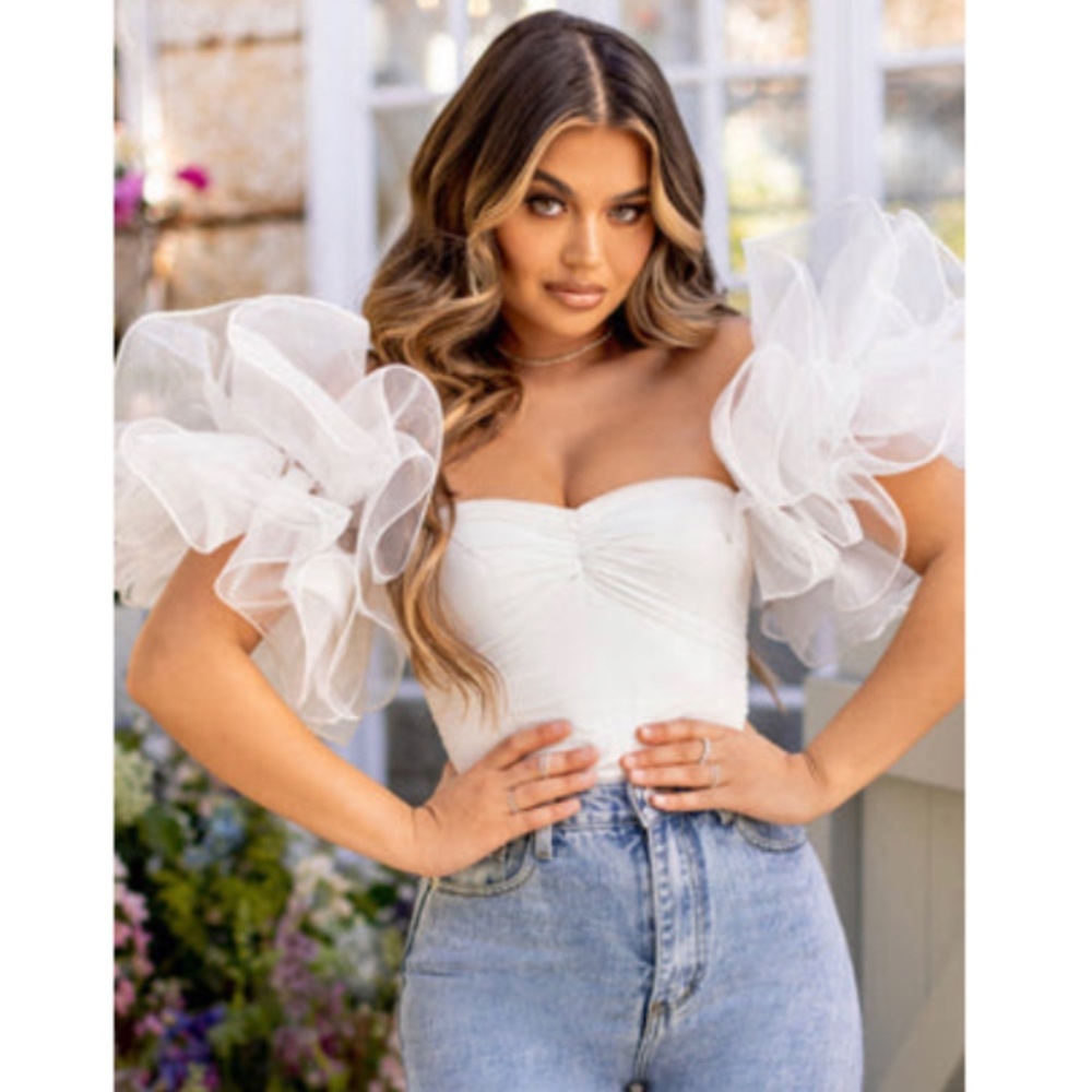 BRAND NEW- white Organza body suit size 4